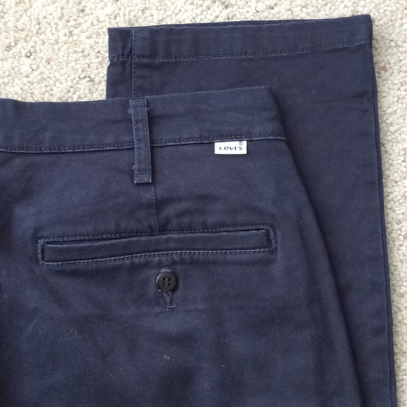 levi's navy chinos